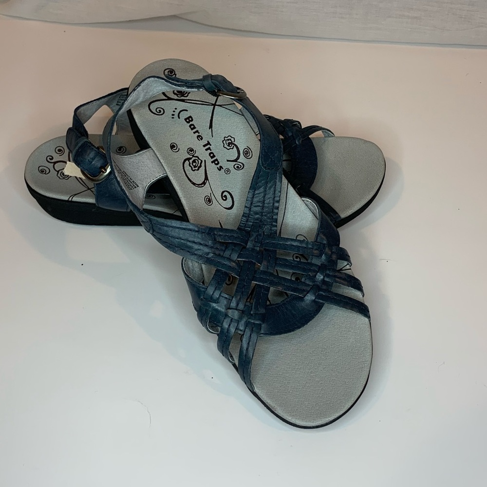 Bare Traps leather Jasmina sandal